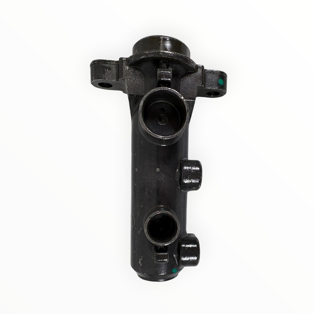 REMFG Brake Master Cylinder Universal N/A Black Excellent 18024942 Cast Iron